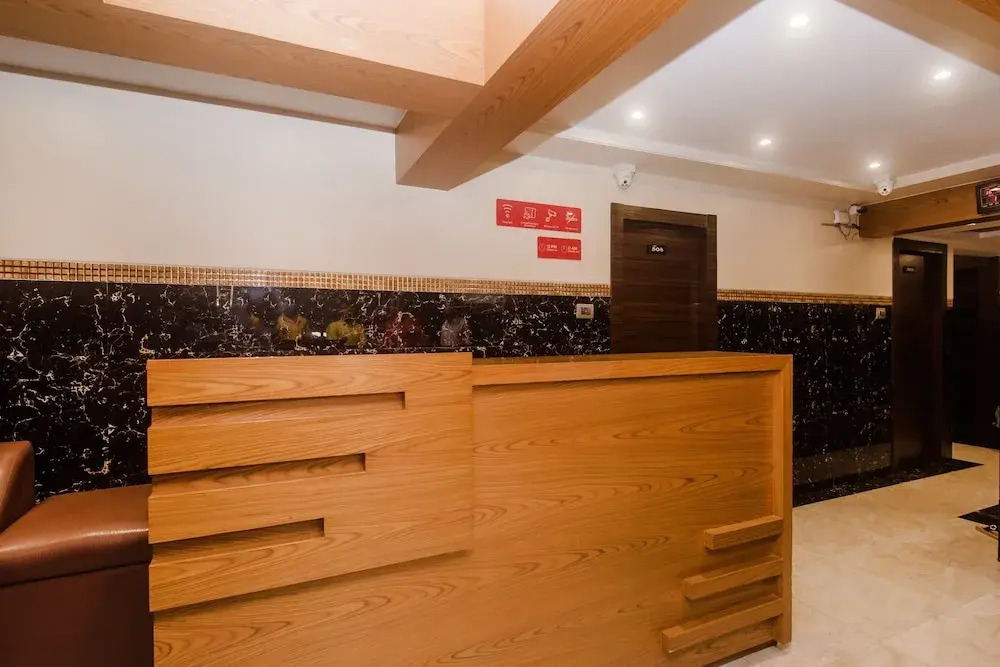 OYO 22055 Dadar Residency