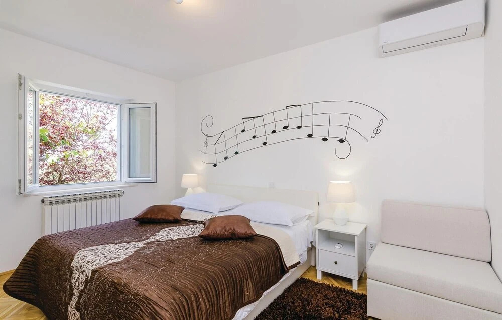 Stunning Home in Orasac With Wifi and 3 Bedrooms