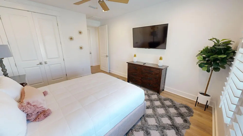 Seaside Serenity 5 Bedroom Home