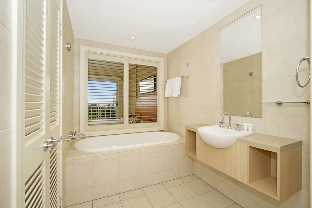 Resort On The Beach With Views - 5214/15