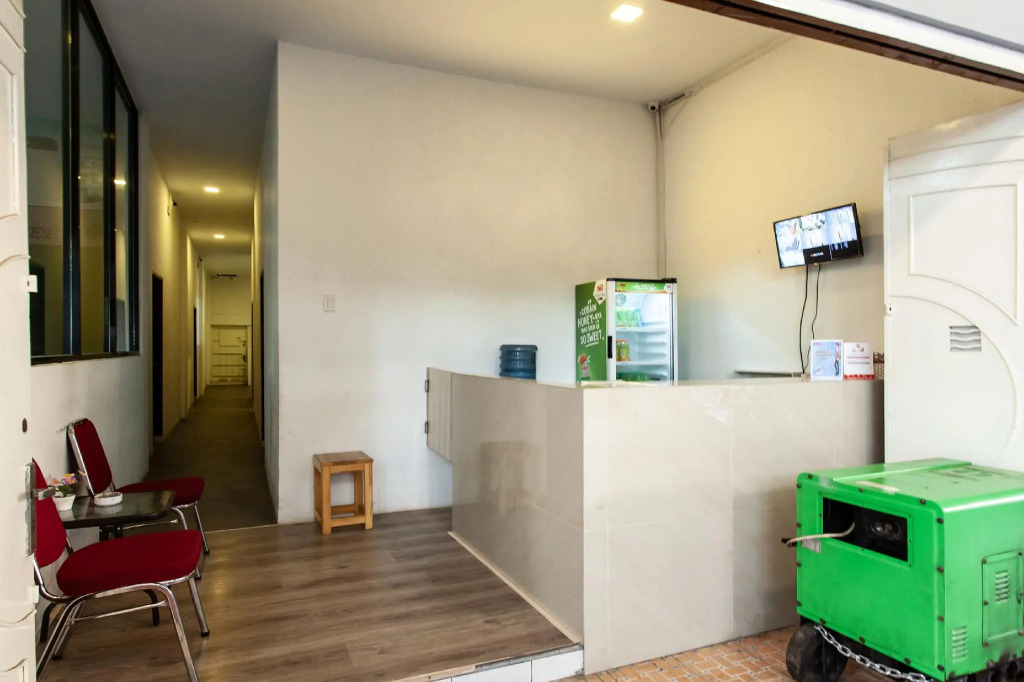 OYO Life 2366 Gatsu Kost