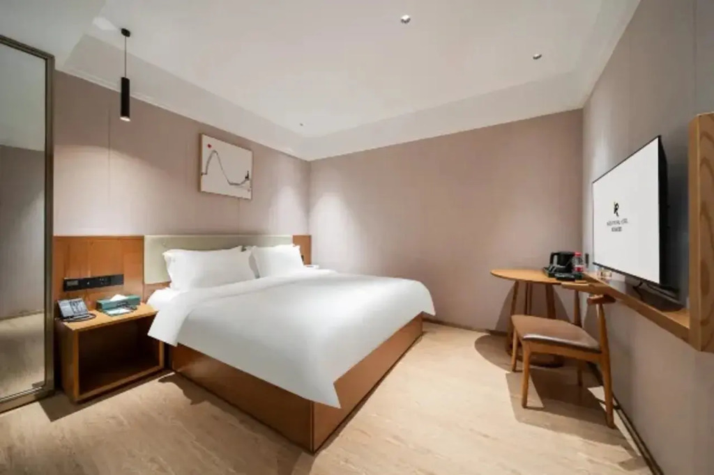 Rezen Proyal  Hotel (Canton Tower chigang Subway Station Pazhou Convention and Exhibition Center )