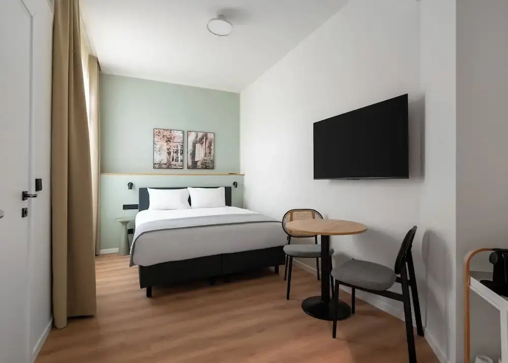Limehome Athens Agora