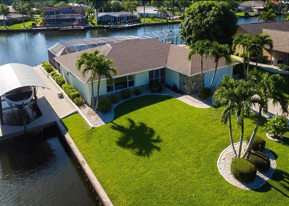 Bimini Breeze - True Waterside Living
