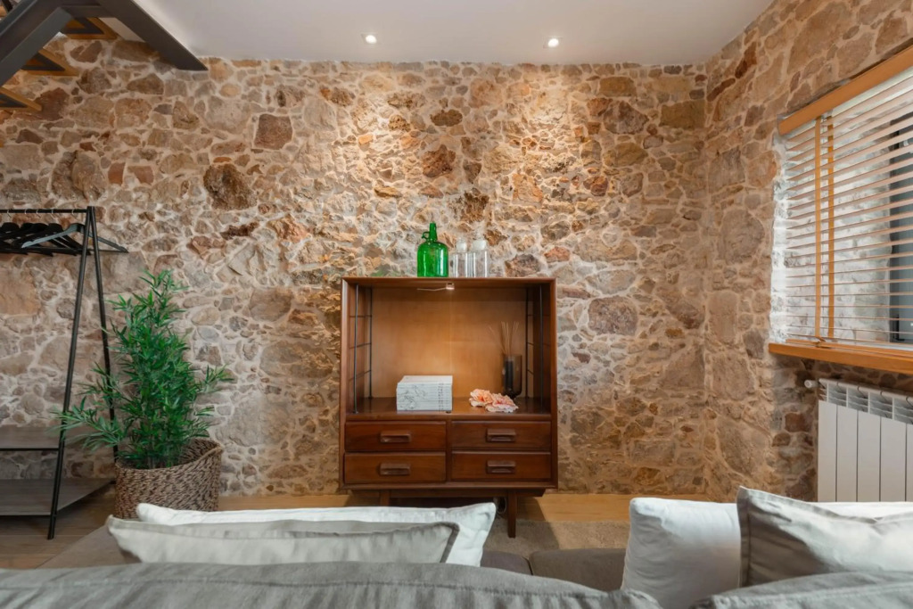 Confluentia H&A - Believe It or Not Apartments