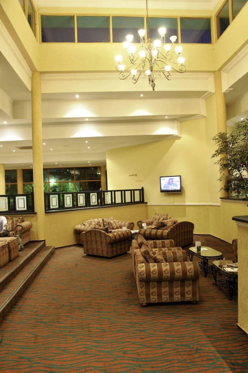 Crossroads Hotel