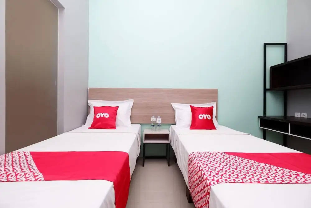 OYO Flagship 2124 Kars Inn Semarang