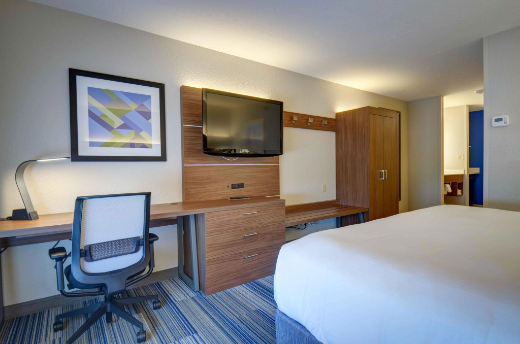 Holiday Inn Express & Suites North Platte by IHG