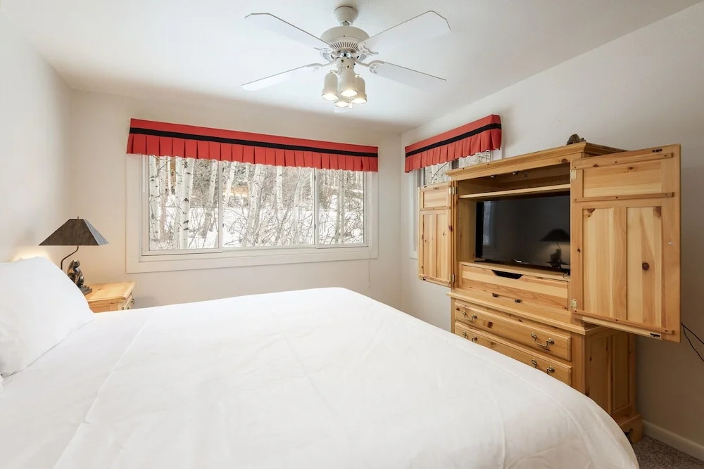 Snow Flower 145 2 Bedroom Condo by RedAwning
