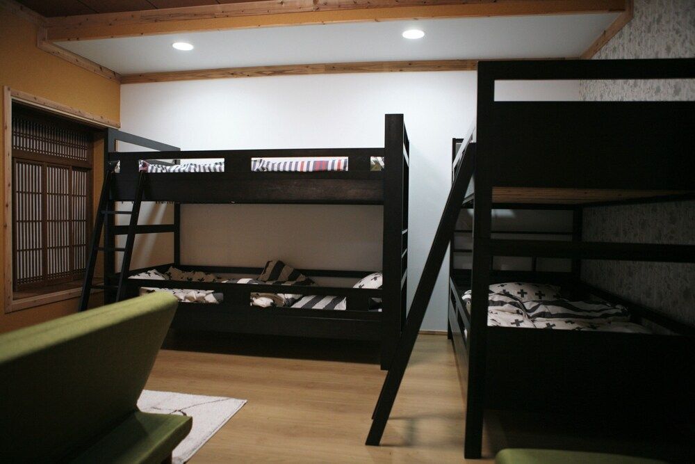 Maru House - Hostel