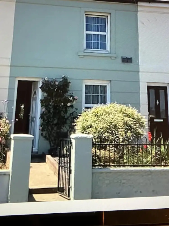 Old Sea Captains House 2 Bedroom Littlehampton