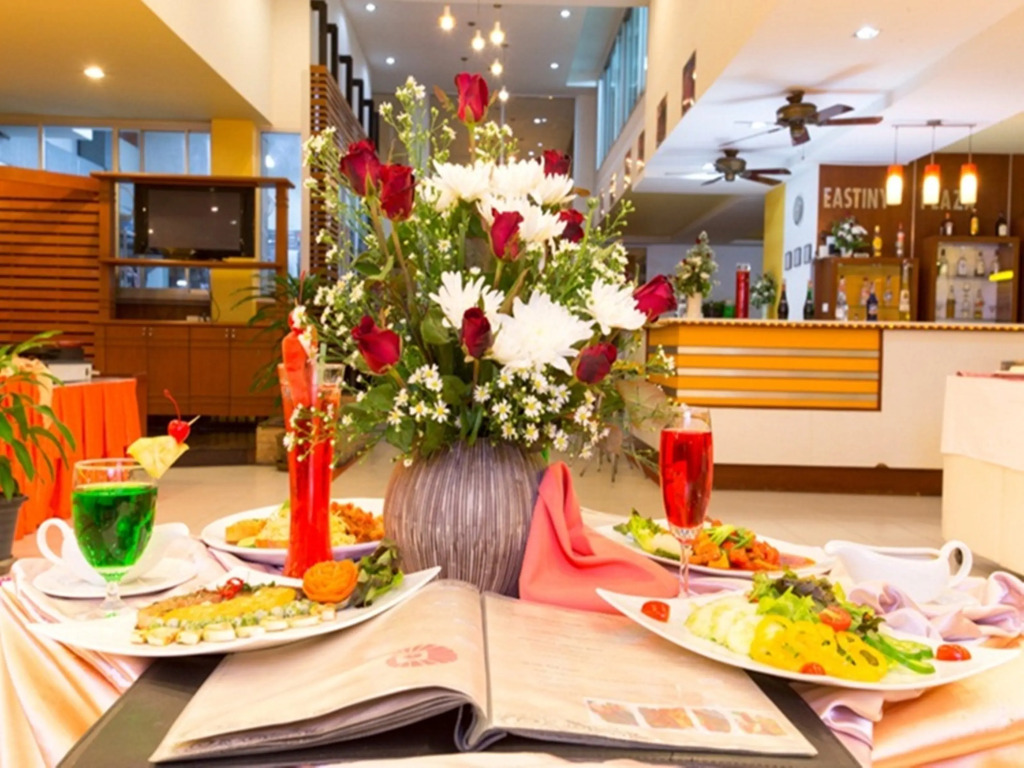 Eastiny Plaza Hotel