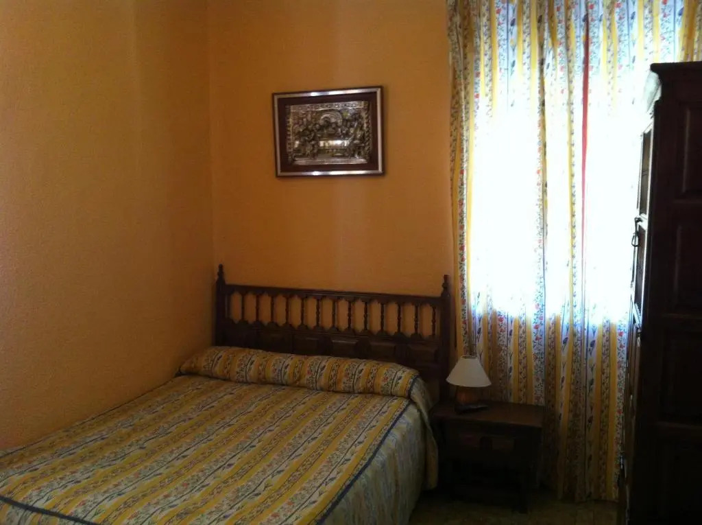 Hostal Paracuellos