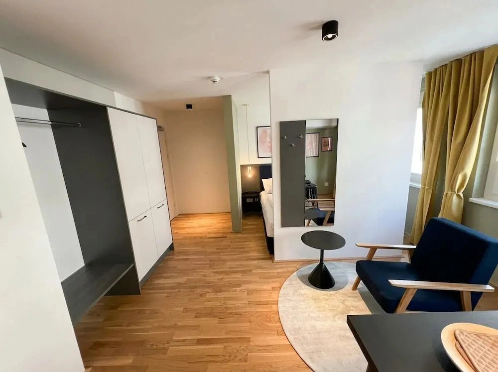 Premium Apartments with Air Conditioning - Dovers Yard