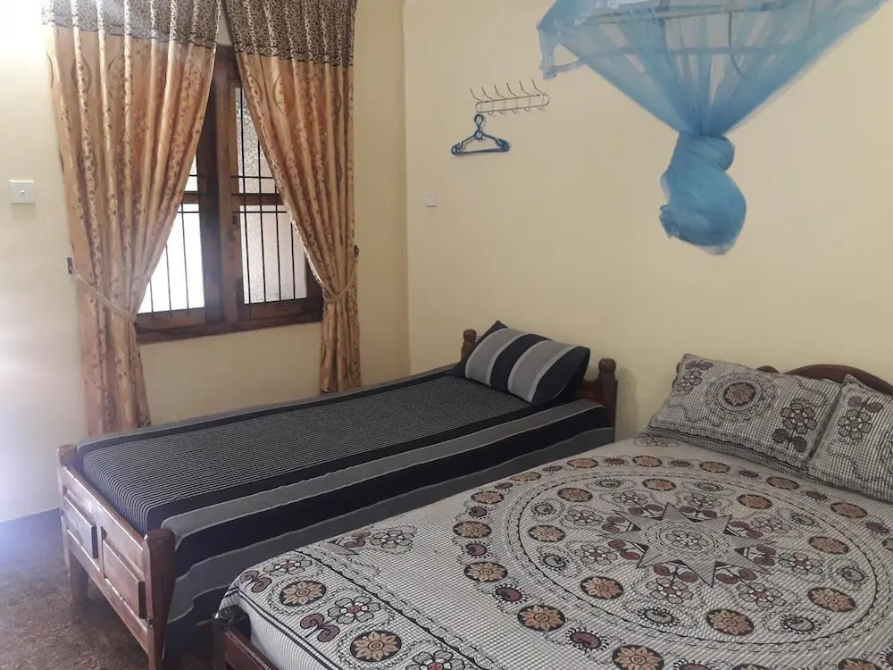Naaval Beach Villa & Rooms
