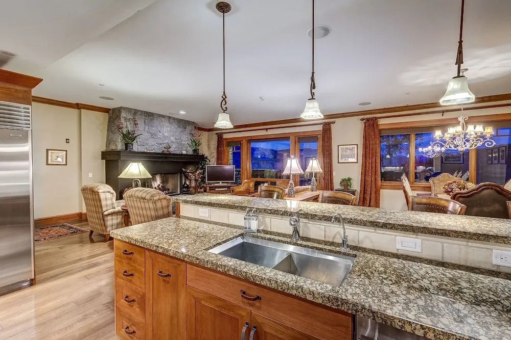 Hummingbird Lodge
