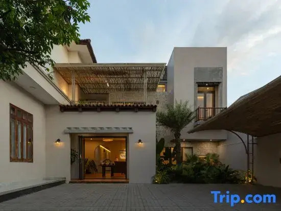 MOONLIGHT Homestay & Hotel