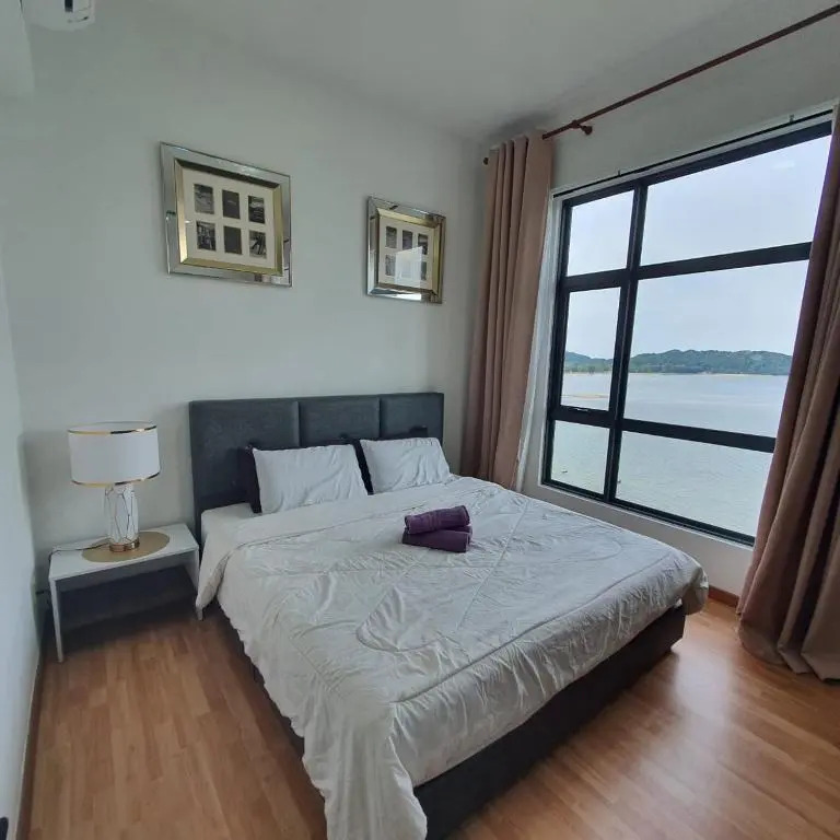 Kuantan Imperium Seaview Swiss Bell A17-12