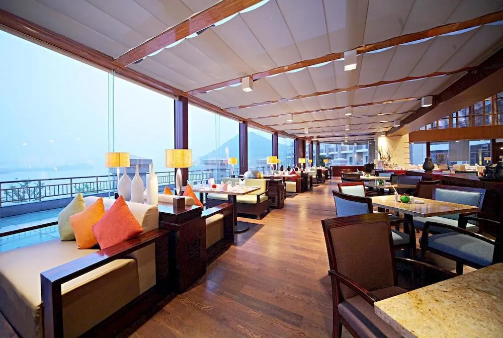 Hangzhou Linan Wonderland Hotel