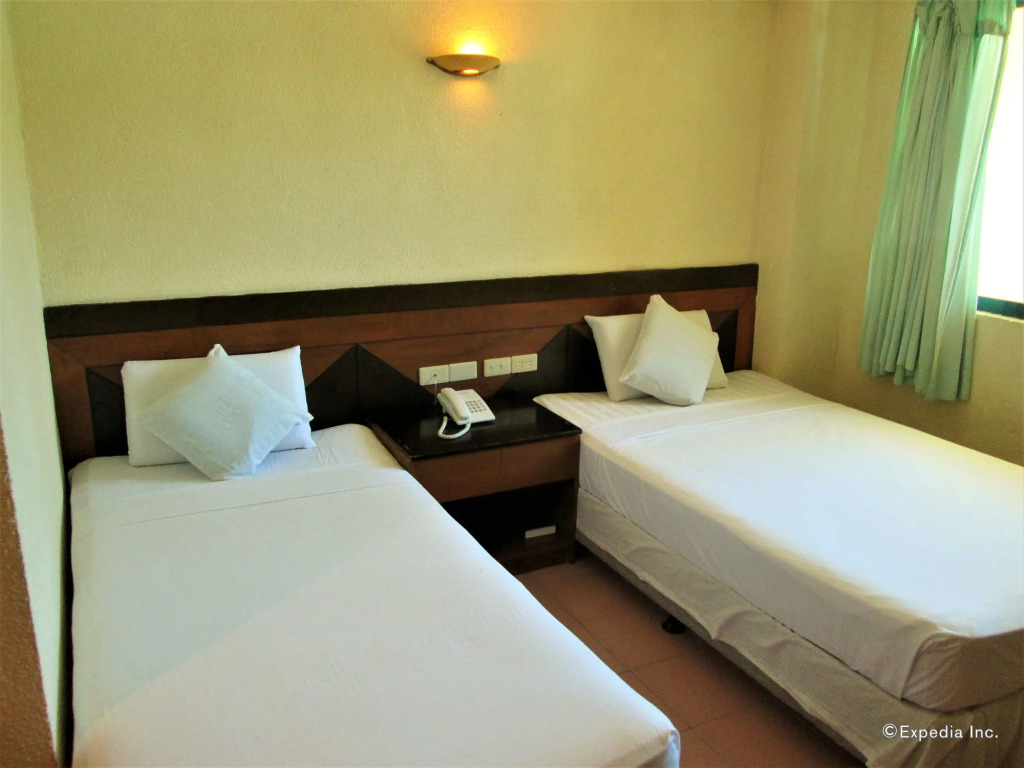 Country Village Hotel