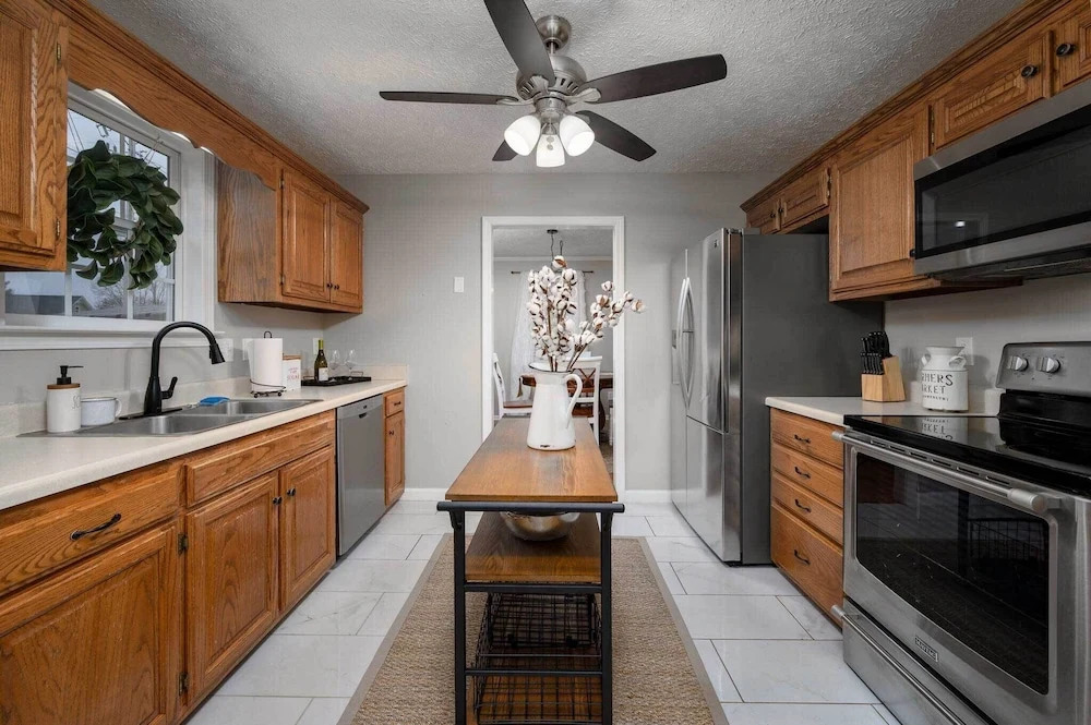 Single-story Manchester Home Close to Parks!
