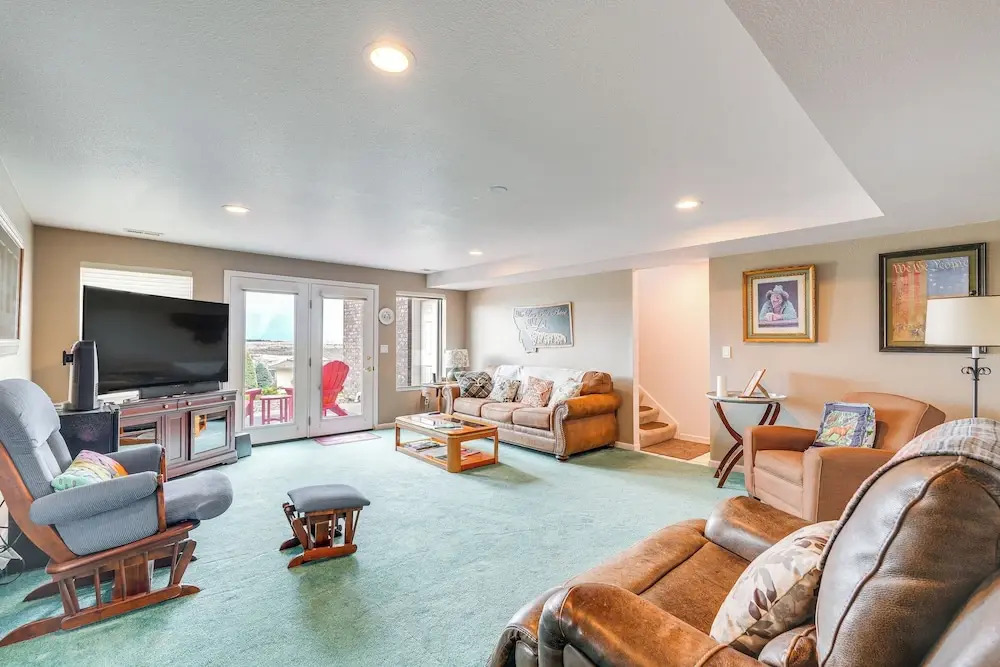 Inviting Great Falls Home w/ Wraparound Deck!