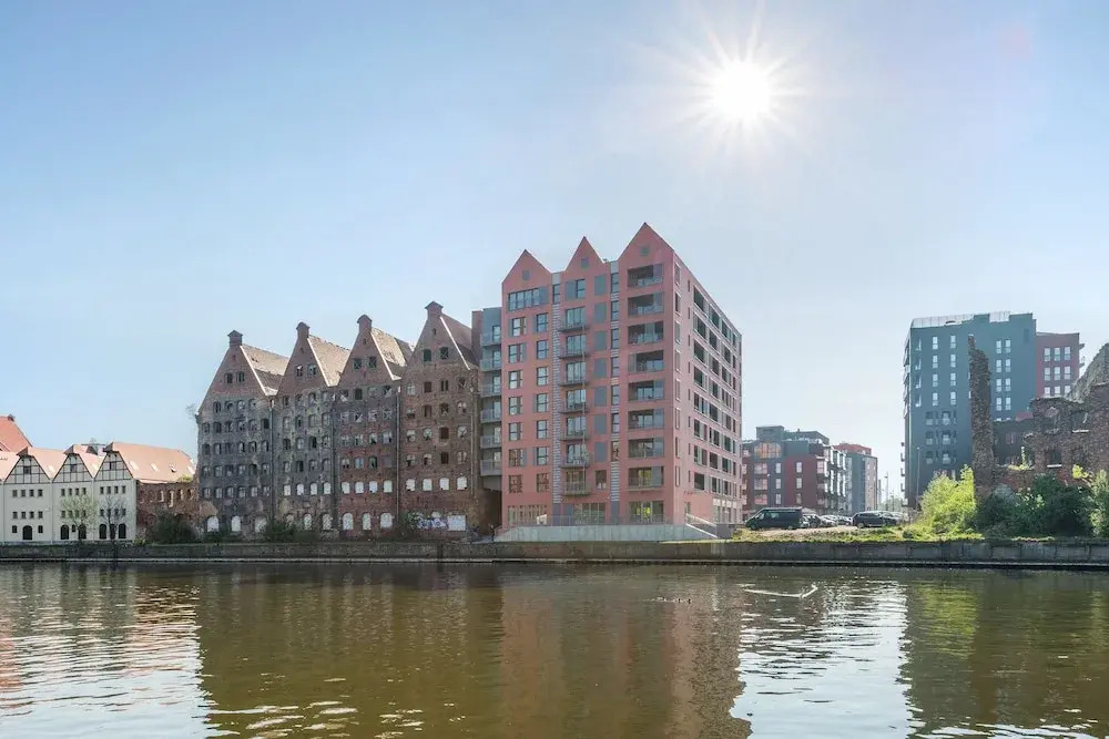 Waterlane Island - Riverview Pool, SPA & Gym by Downtown Apartments