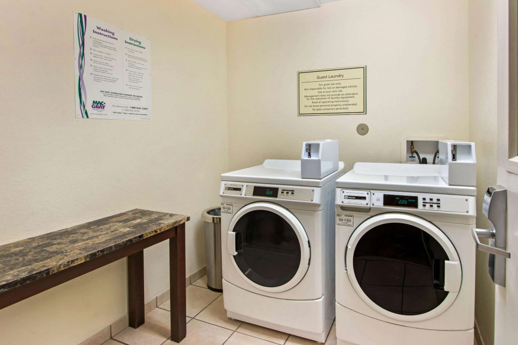 La Quinta Inn & Suites by Wyndham Albuquerque Midtown