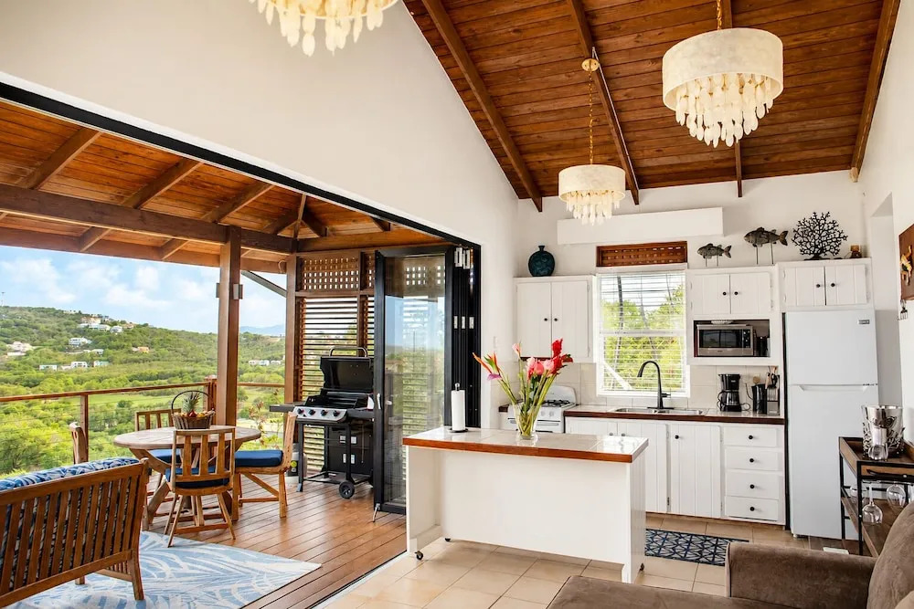 Charming Cottage Located In Cap Estate - Orchid Cottage 1 Bedroom Home by RedAwning