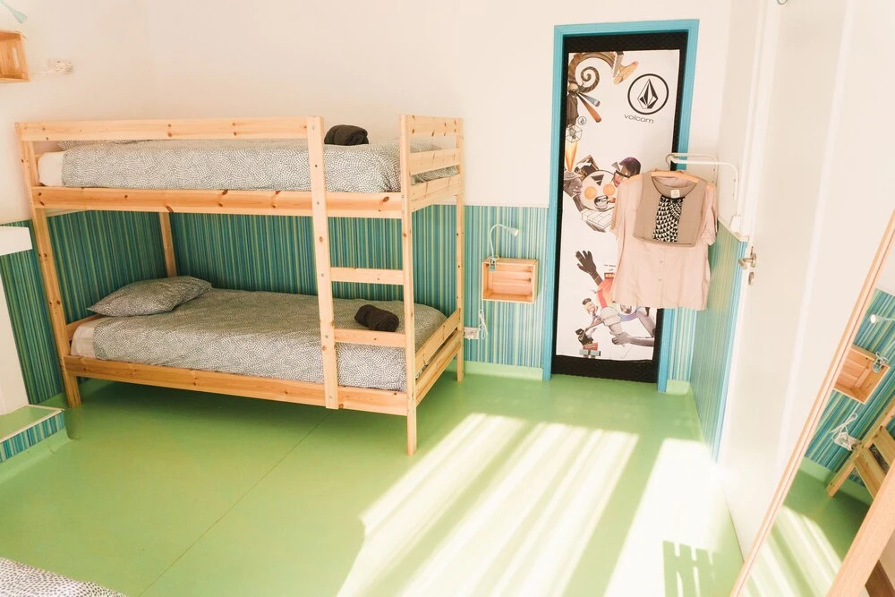 Hospedium República Surf House - Coxos Beach, Ericeira