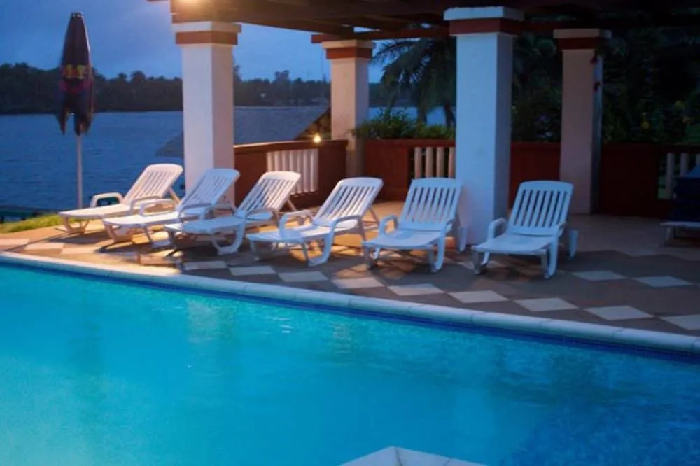 Hotel African Queen Lodge