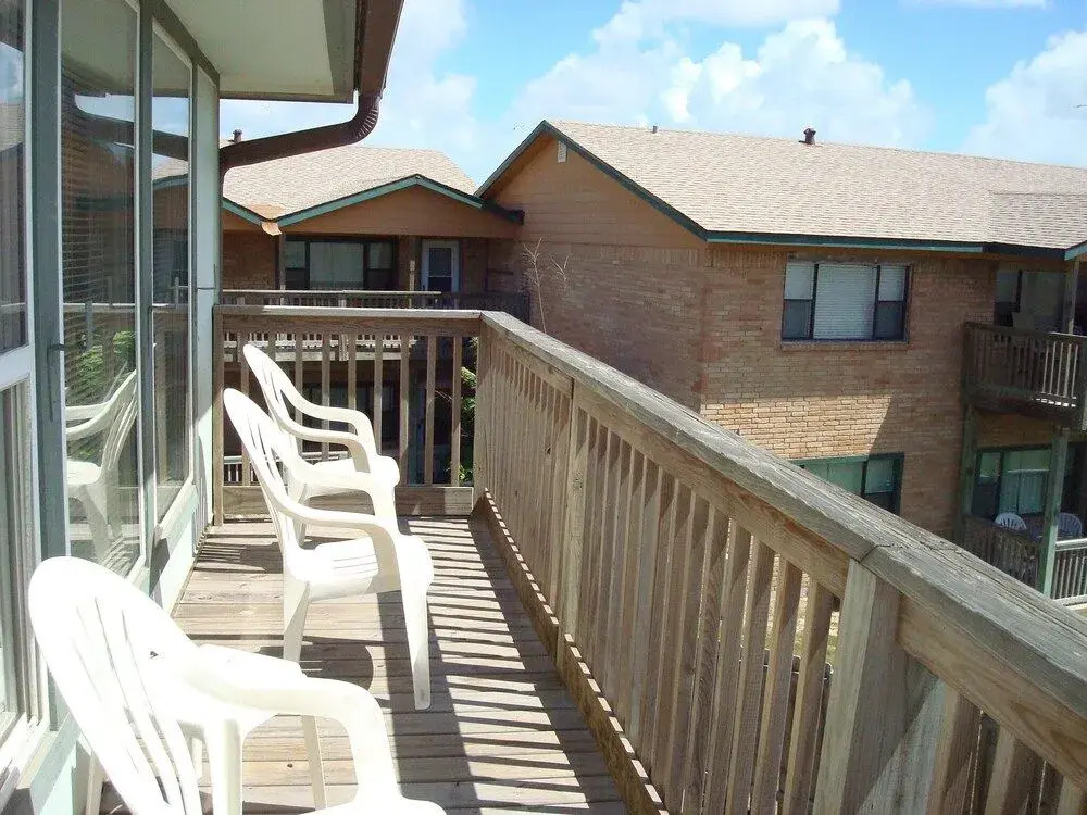 Modern Beach 106bh 2 Bedrooms 2 Bathrooms Condo