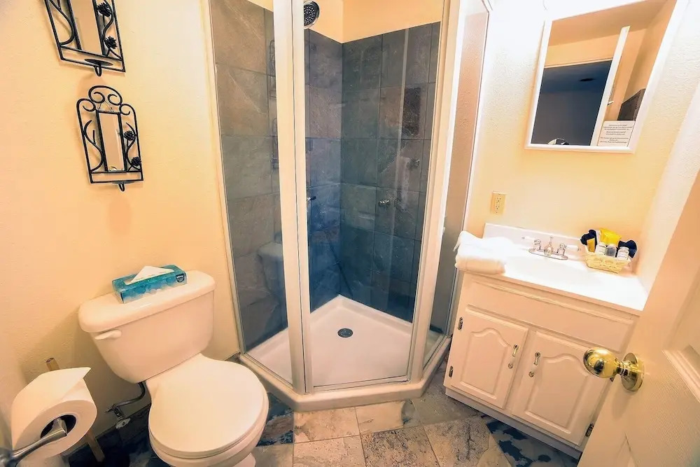 Fawn Valley Inn: 106 Condo