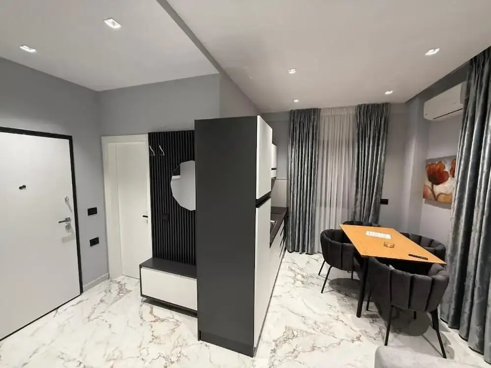 Day Lux Apartments