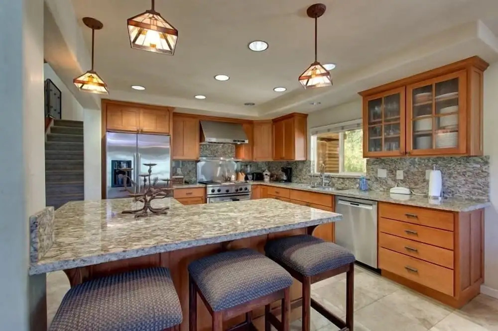 1261 Country Club Drive