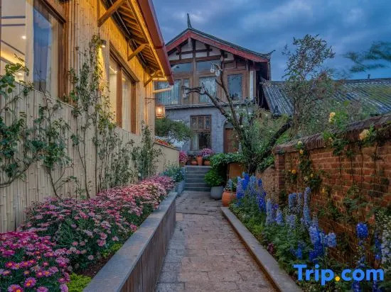 Ting Hua • 360° Ancient Town View Resort (Lijiang Ancient Town Branch)