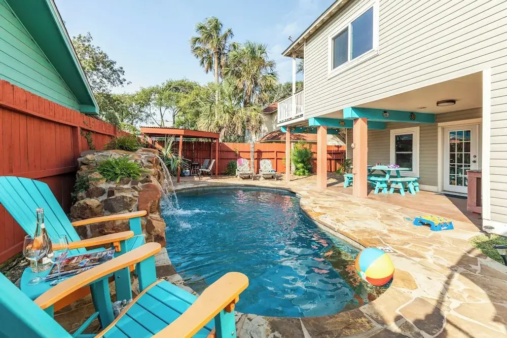Tortuga Inn