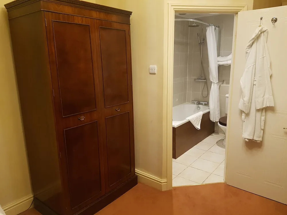 Tre-Ysgawen Hall & Spa