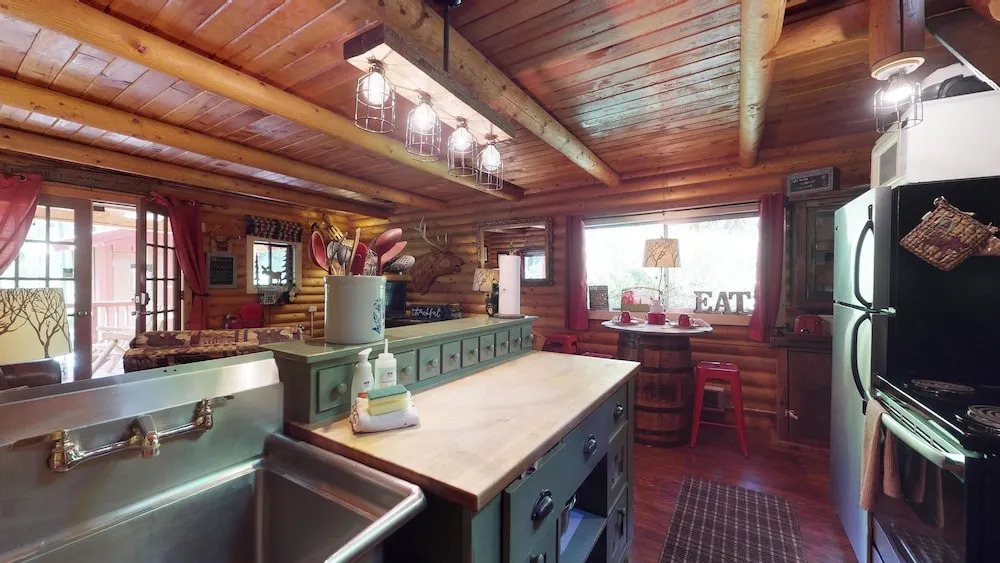 Merry Cabin in the Merry Canyon