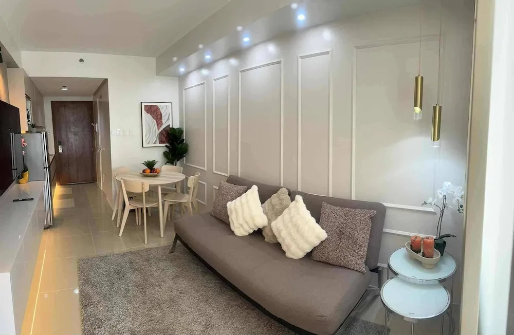 Scandi-inspired Pasay Apartment for Rent - Entire House With Balcony Facing MOA