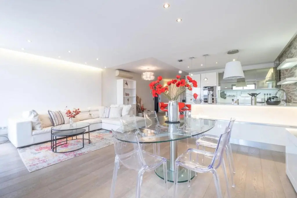 SERRENDY PENTHOUSE STYLE HOUSE Swimming pool and absolute calm!