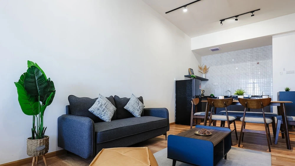 The Quartz Residence By I Housing