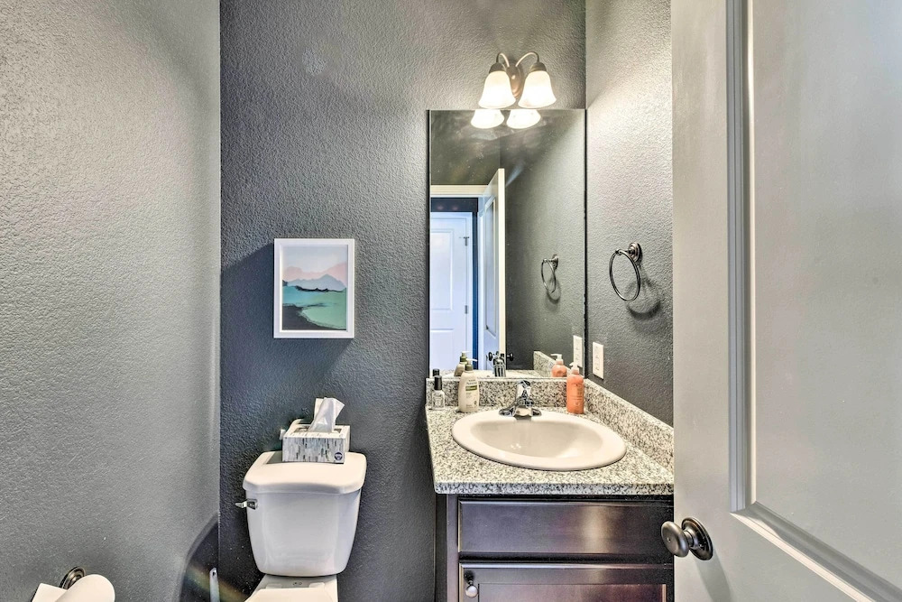 Modern Poncha Springs Townhome w/ Mtn Views!