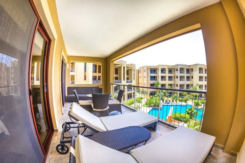 El Faro 303 Reef 1 Bedroom Condo by Redawning