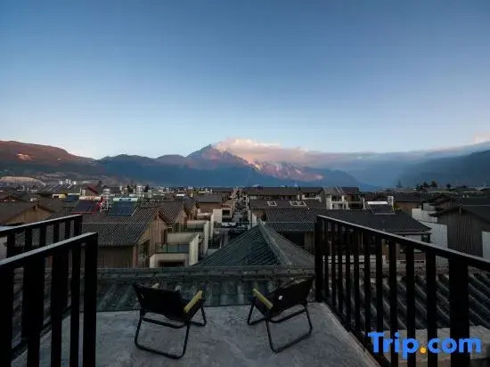 Ulysses Snow Mountain View Holiday Villa (Shuhe Ancient Town Store)