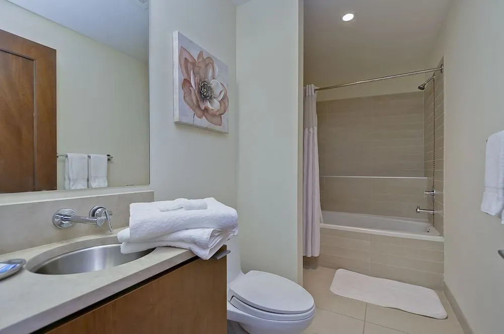 NEW Two bedroom condo in Channelside Tam
