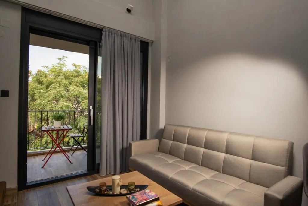 Tzes City Suites