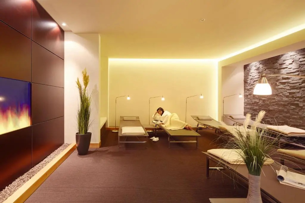 ambassador hotel & spa
