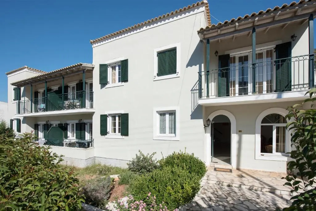 Balaris Apartments