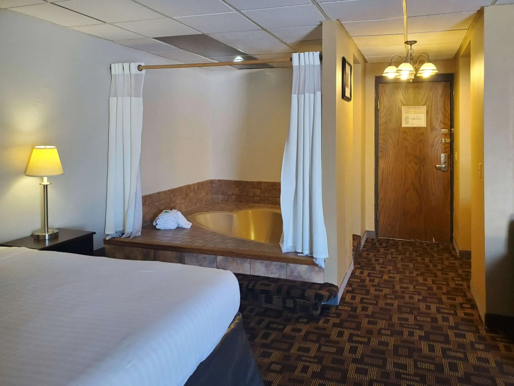 Rodeway Inn McPherson East